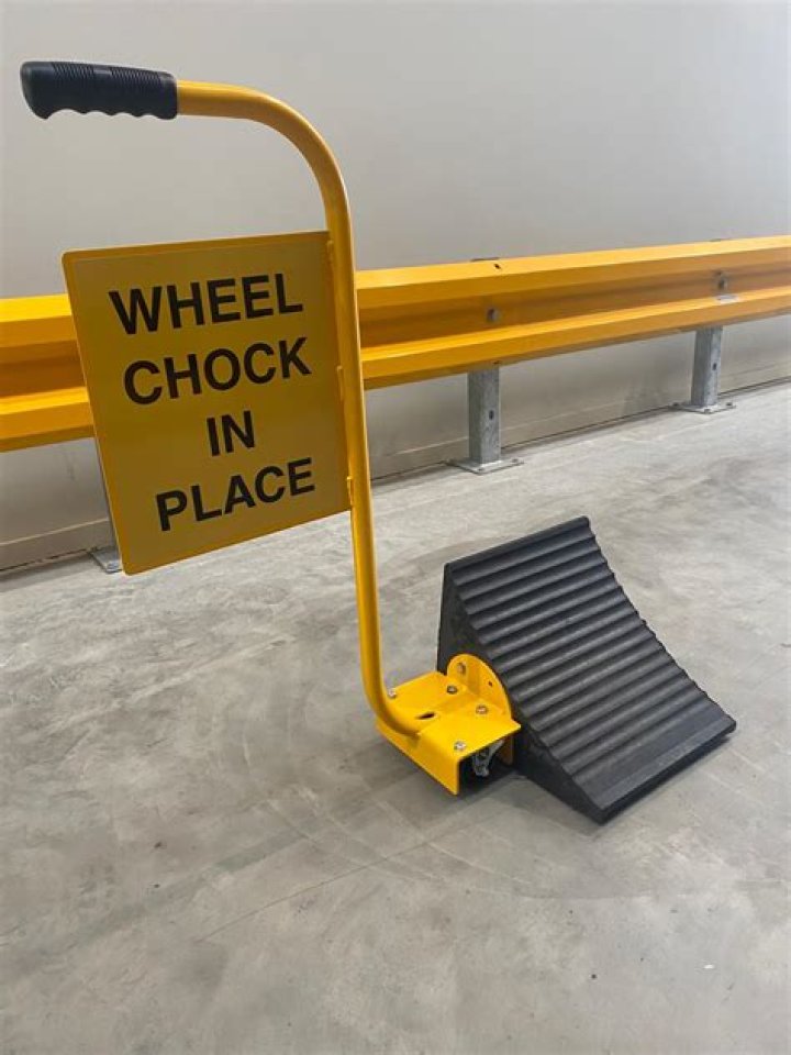 Does OSHA require wheel chocks?